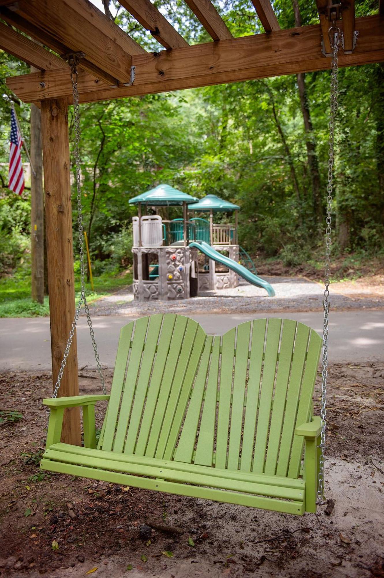 Tiny Cabin Village Private Hot Tub Lynda Cabin Chattanooga Exterior photo