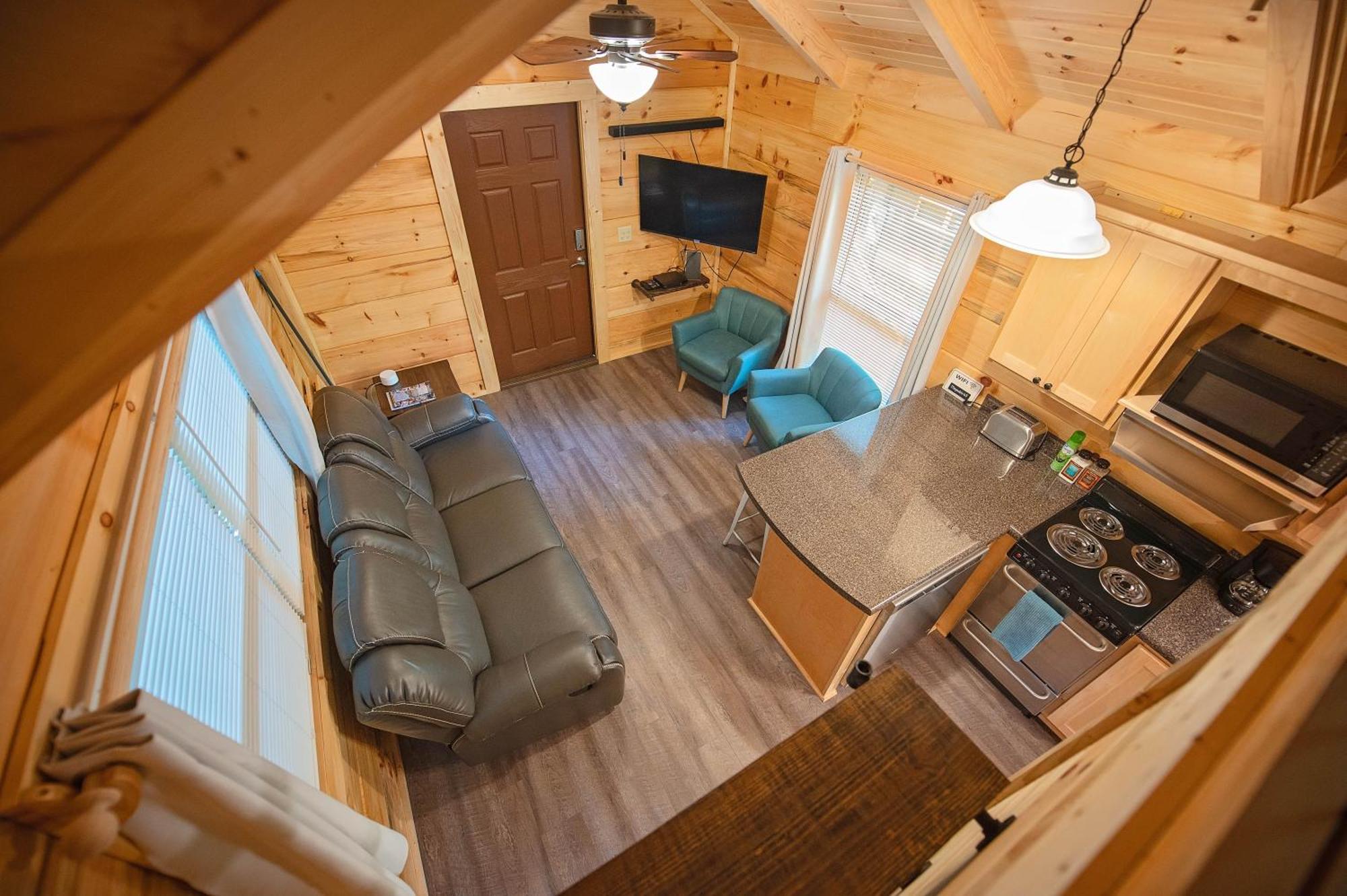 Tiny Cabin Village Private Hot Tub Lynda Cabin Chattanooga Exterior photo