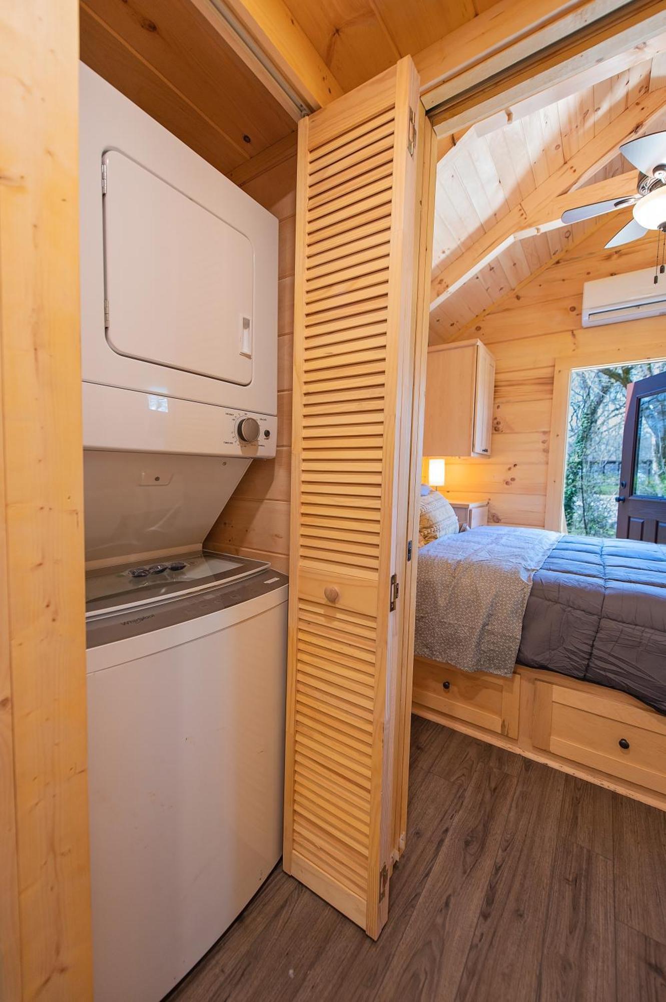Tiny Cabin Village Private Hot Tub Lynda Cabin Chattanooga Exterior photo