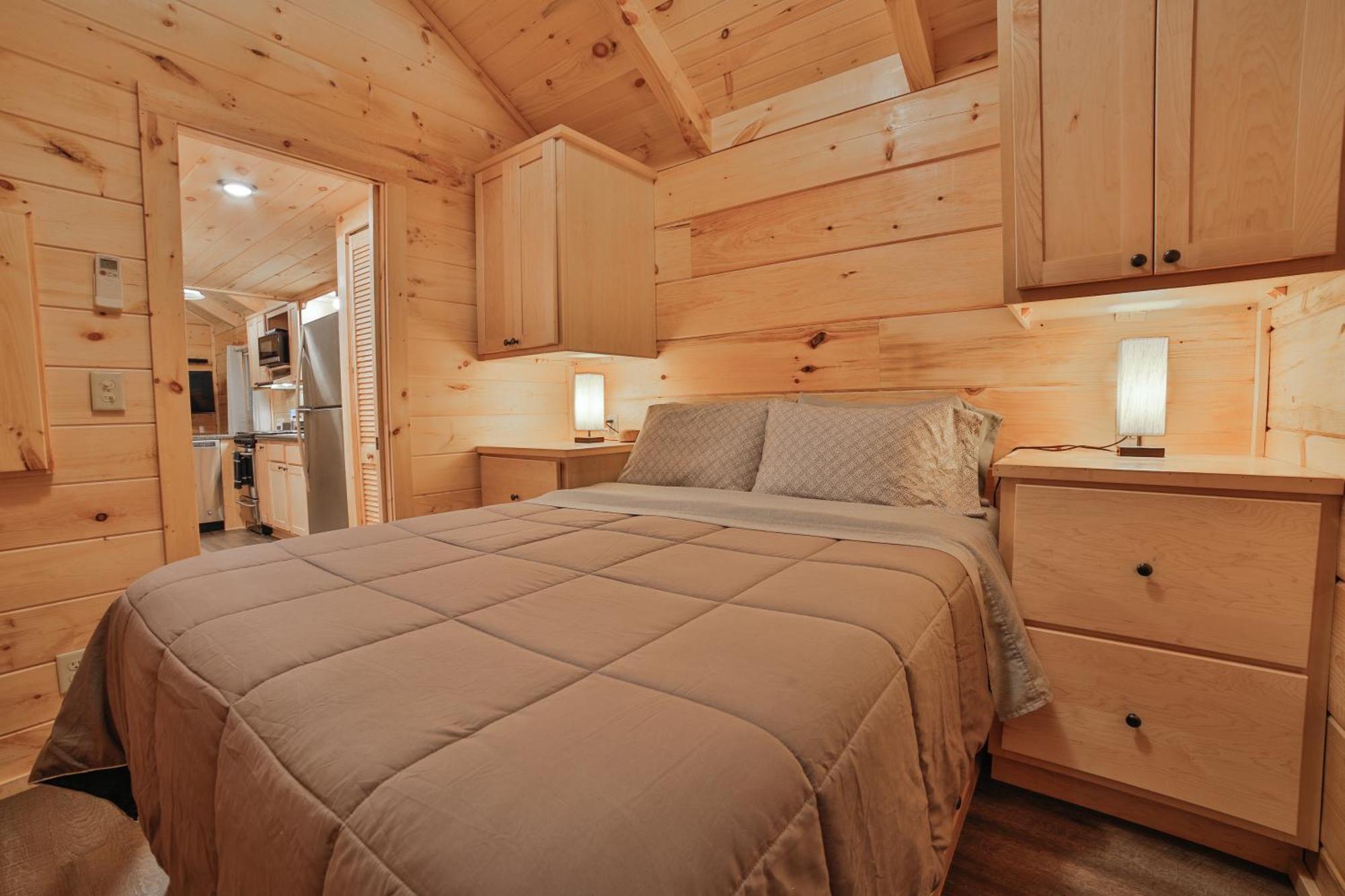 Tiny Cabin Village Private Hot Tub Lynda Cabin Chattanooga Exterior photo