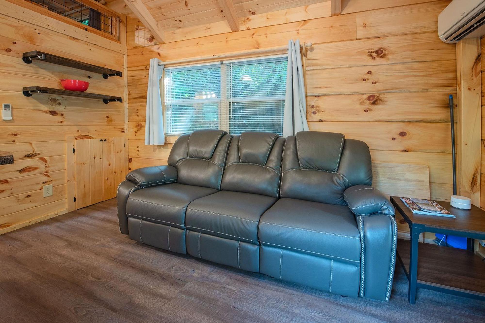 Tiny Cabin Village Private Hot Tub Lynda Cabin Chattanooga Exterior photo
